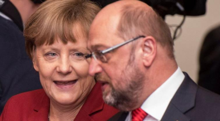 Nέα δημοσκόπηση: Μάχη «στήθος με στήθος» για Μέρκελ και Σούλτς στην Ρηνανία Βεστφαλία